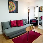 * 5 Star In Historic District * Walk 2 Alfama! Lejlighed *